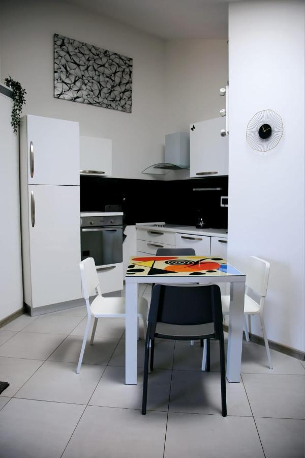 Appartement Apartman Tera à Dobreć Extérieur photo